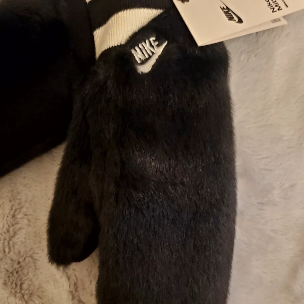 Nike Black Faux Fur Mittens Size XS-S NWT